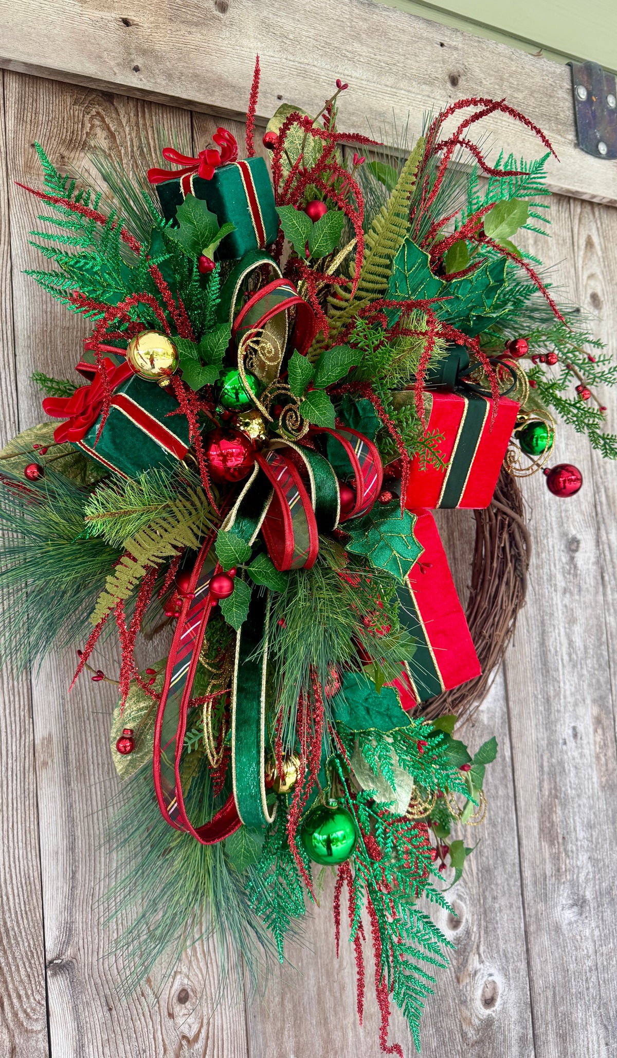 Luxury Christmas Grapevine Wreath – Red, Green & Gold Holiday Door Decor