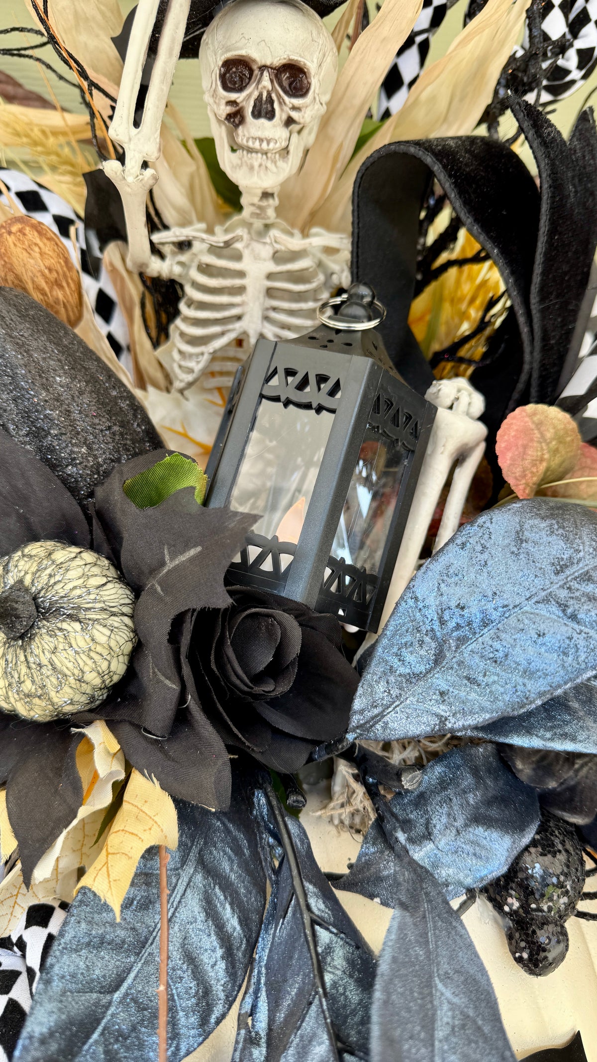 🎃 Spooky Chic Halloween Pumpkin Arrangement 🕸️